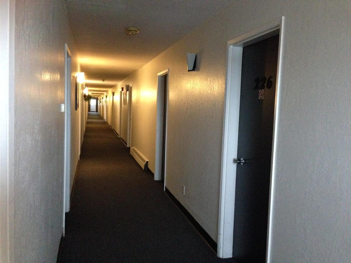 Plains Motor Inn Stettler Exterior photo