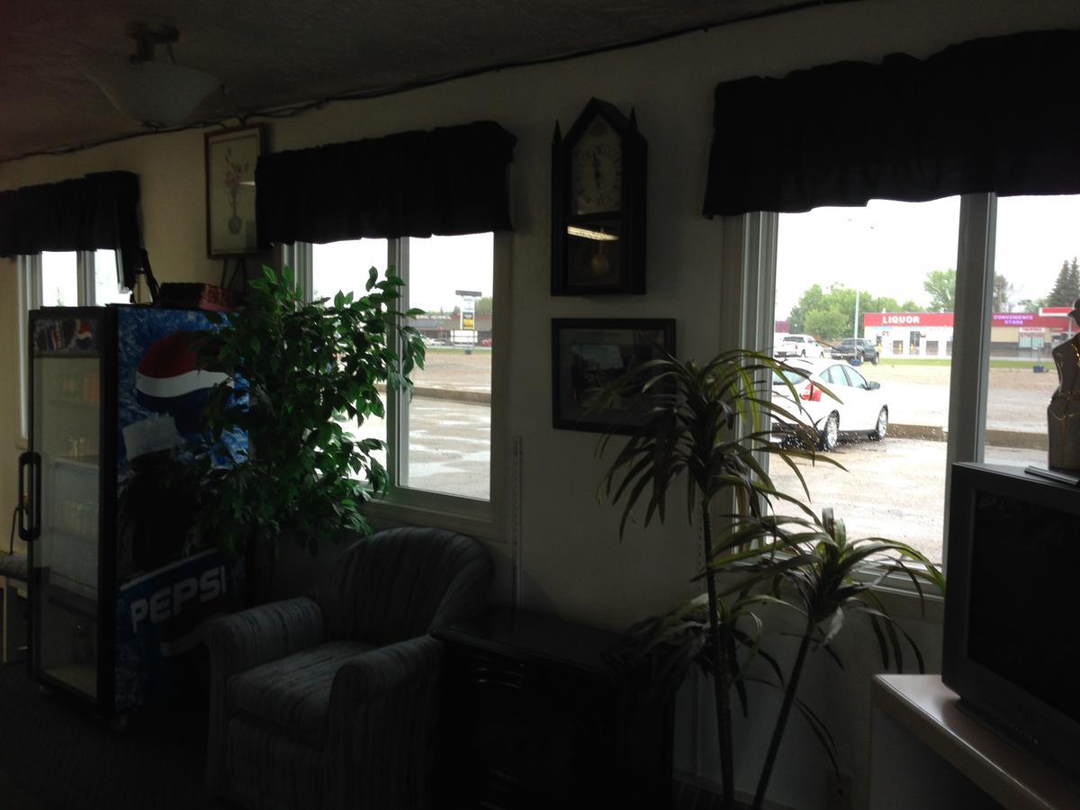 Plains Motor Inn Stettler Exterior photo
