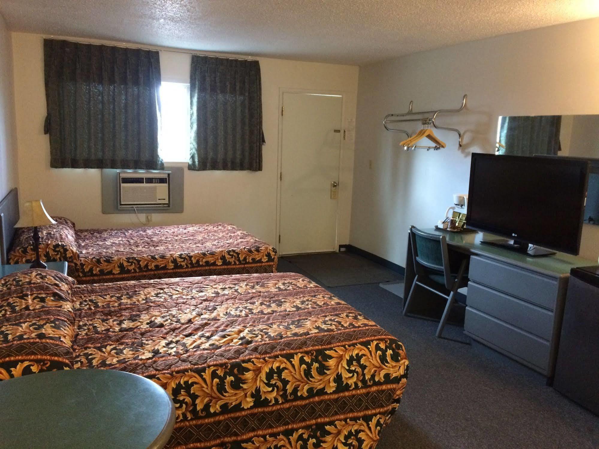 Plains Motor Inn Stettler Exterior photo